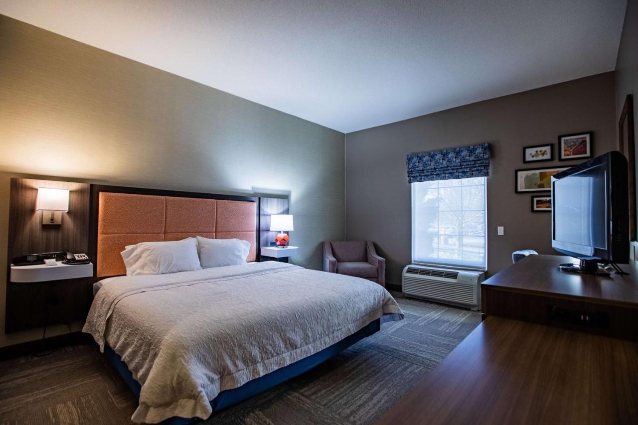 | Hampton Inn Hadley-Amherst Area
