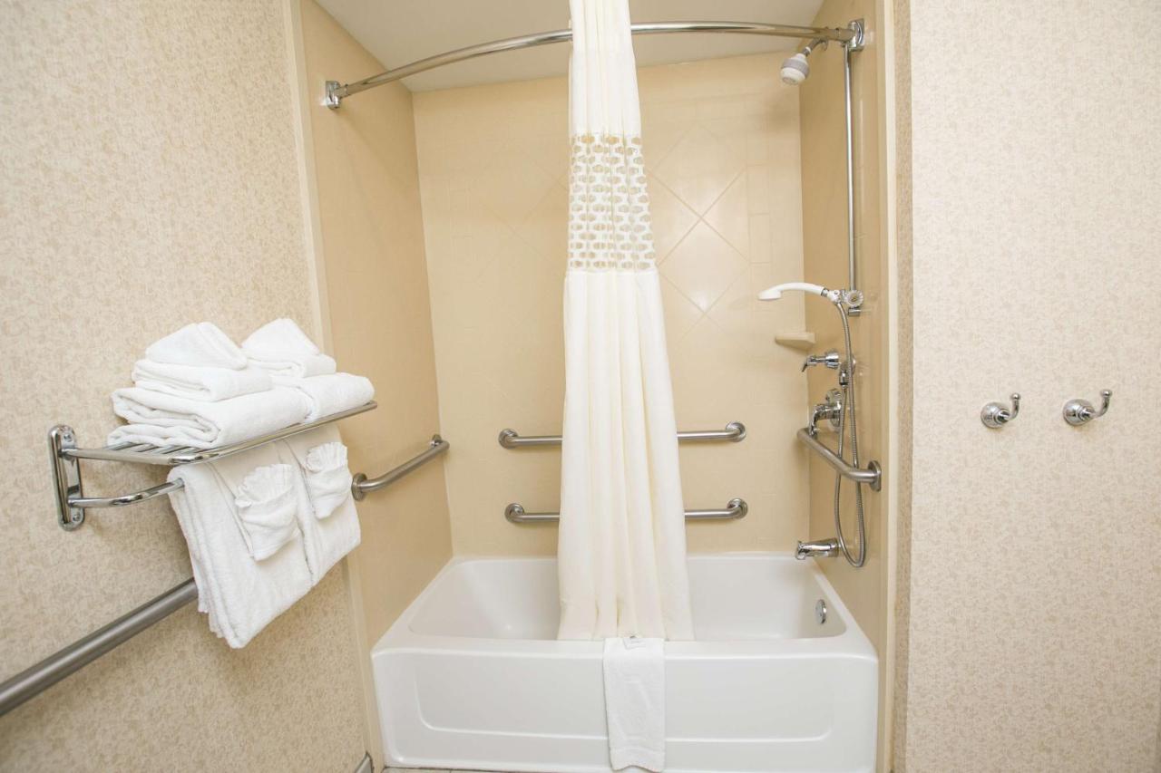| Hampton Inn Hadley-Amherst Area