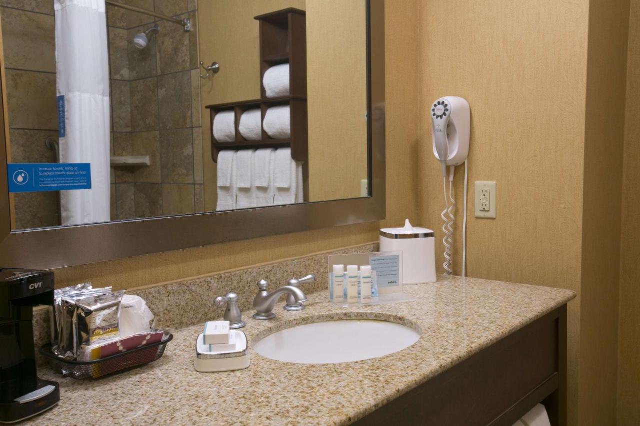 Queen Room with Two Queen Beds - Hearing Accessible/Non-Smoking at Hampton Inn & Suites Wiggins