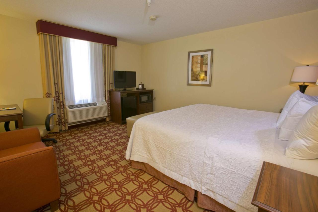 King Room - Non-Smoking at Hampton Inn & Suites Wiggins