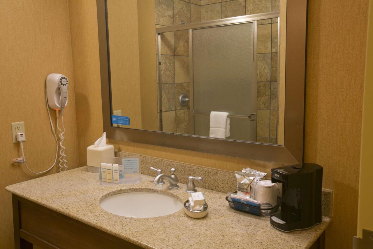 King Room - Non-Smoking at Hampton Inn & Suites Wiggins