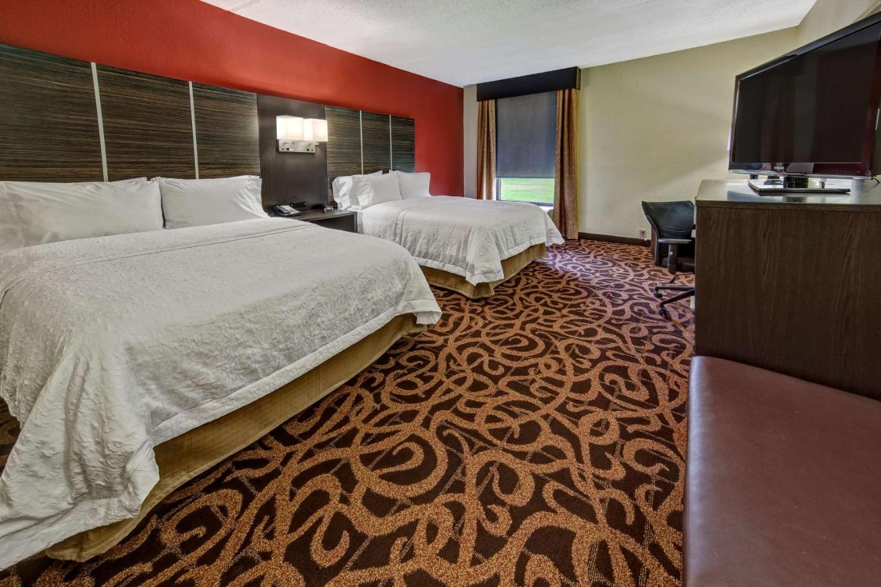 Queen Room with Two Queen Beds at Hampton Inn Houston Baytown