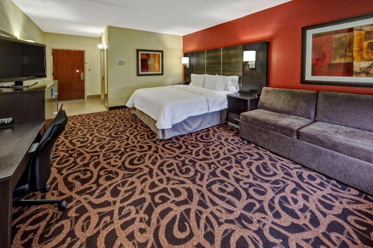 King Study Room with Sofa bed at Hampton Inn Houston Baytown