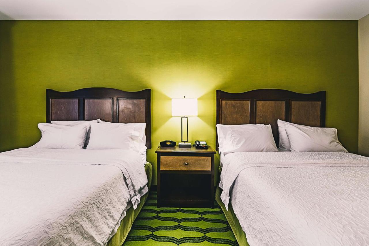 Queen Room with Two Queen Beds - Non-Smoking at Hampton Inn Niagara Falls/Blvd