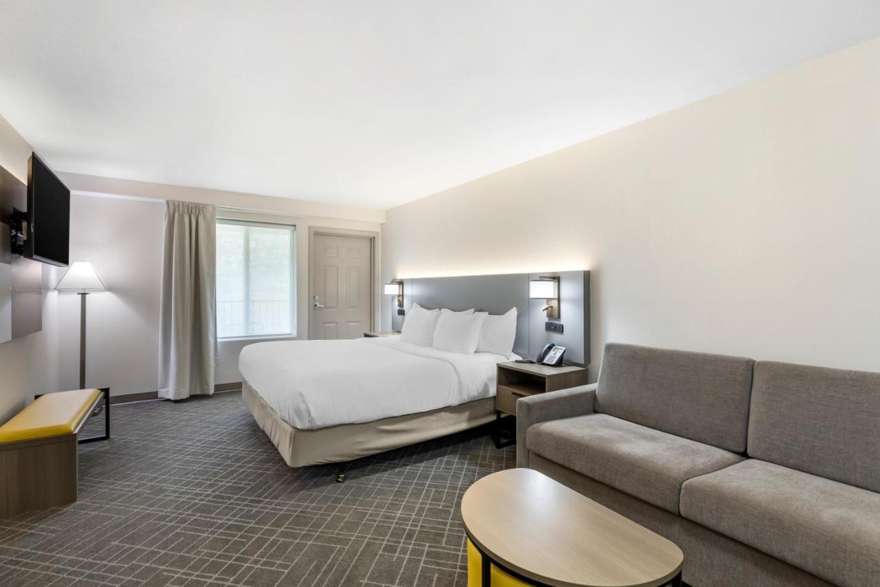 Superior Efficiency Family King Suite - Non-Smoking at Comfort Inn & Suites Glenwood Springs On The River