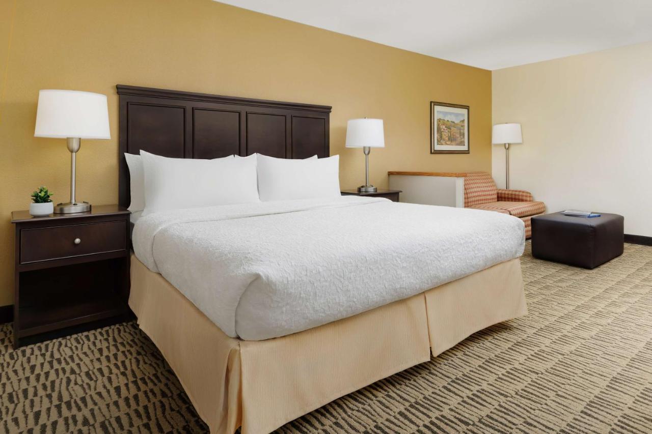 King Room - Non-Smoking at Hampton Inn Jackson