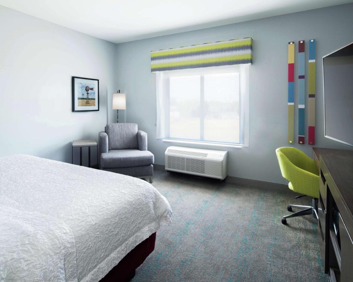 King Room with Sofa Bed at Hampton Inn & Suites Lubbock Southwest