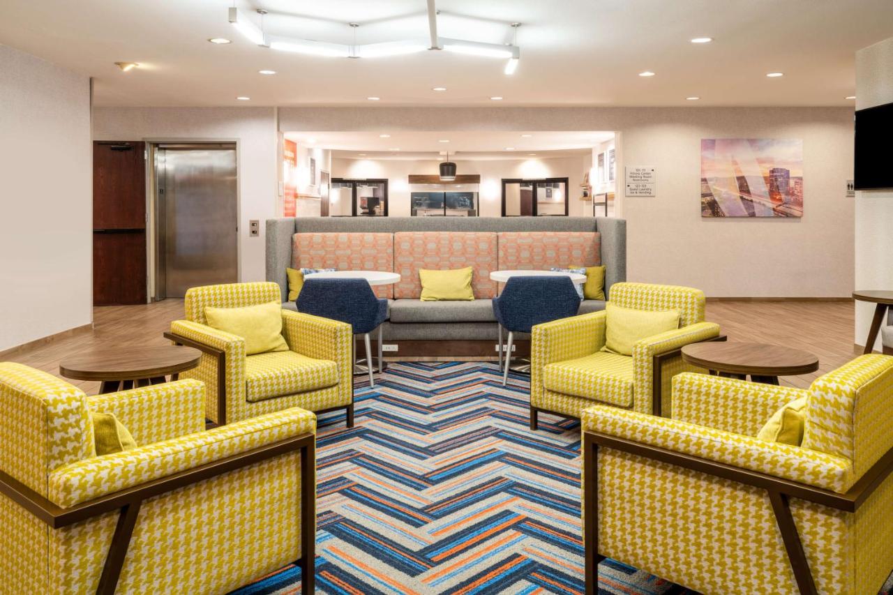 | Hampton Inn Irvine/East Lake Forest