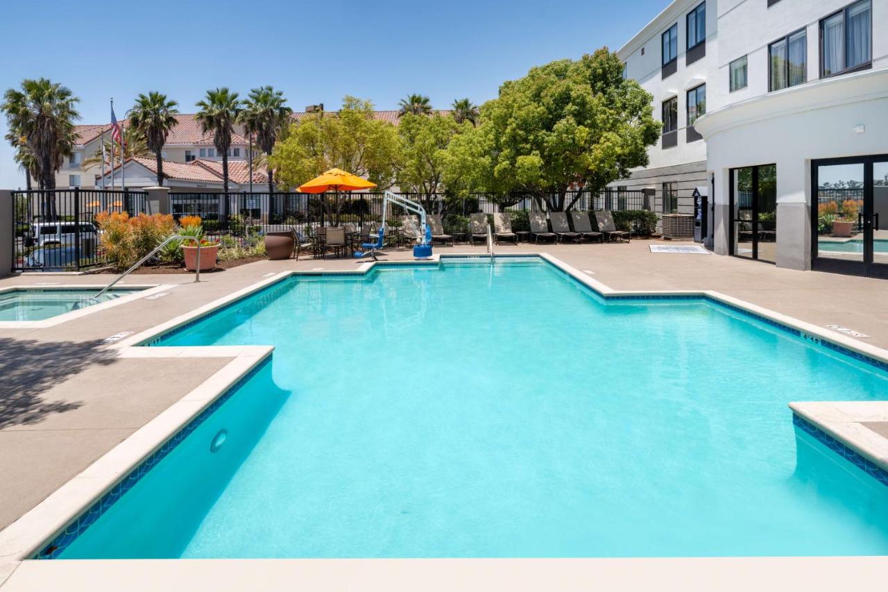 | Hampton Inn Irvine/East Lake Forest