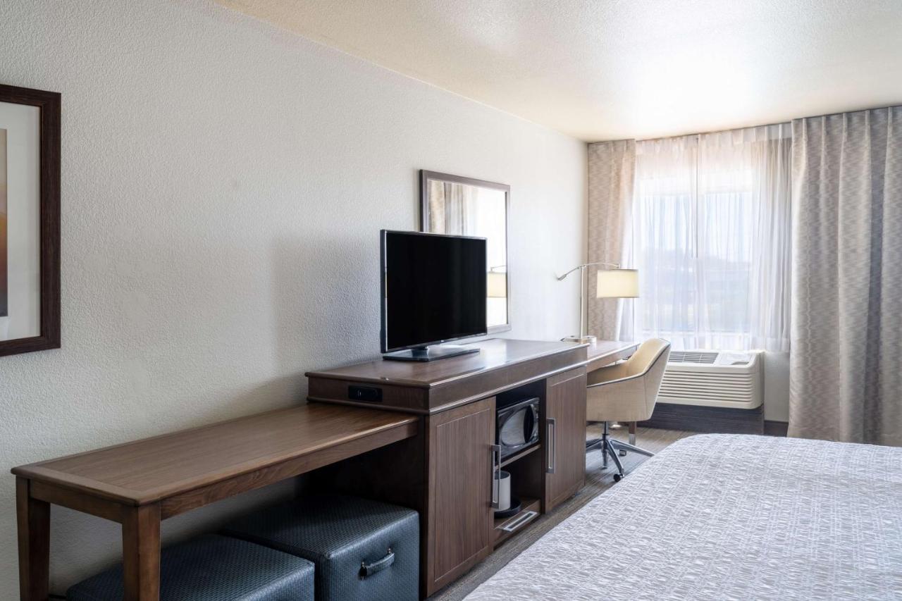 | Hampton Inn Irvine/East Lake Forest
