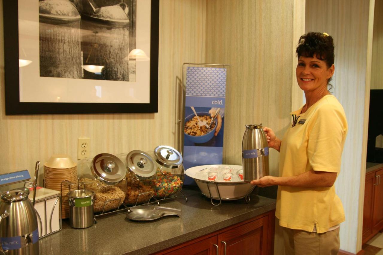 | Hampton Inn Lebanon