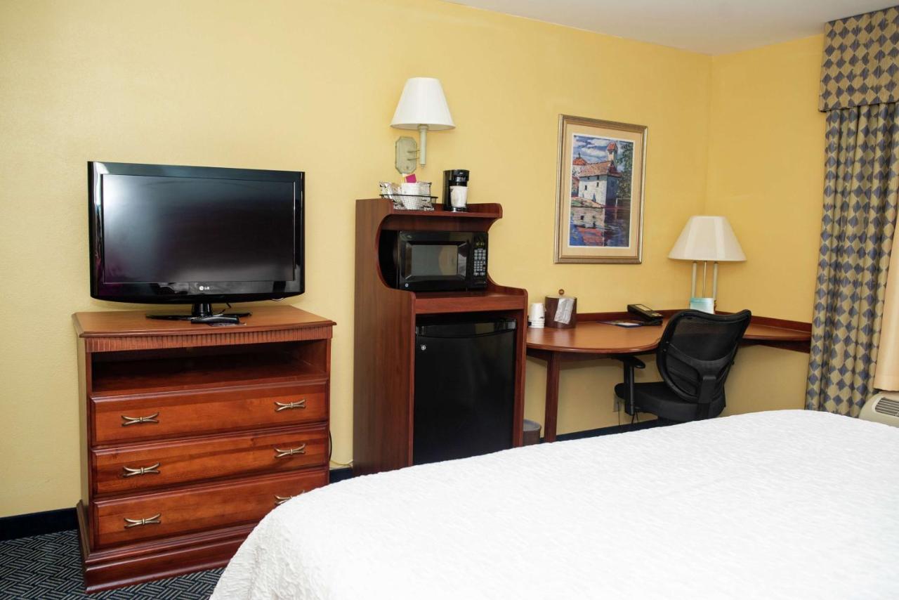 | Hampton Inn Lebanon