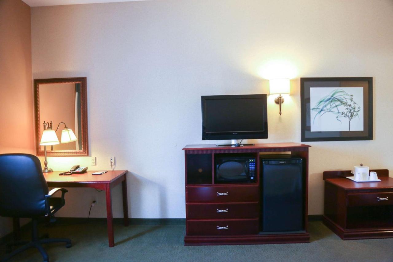 | Hampton Inn Morehead