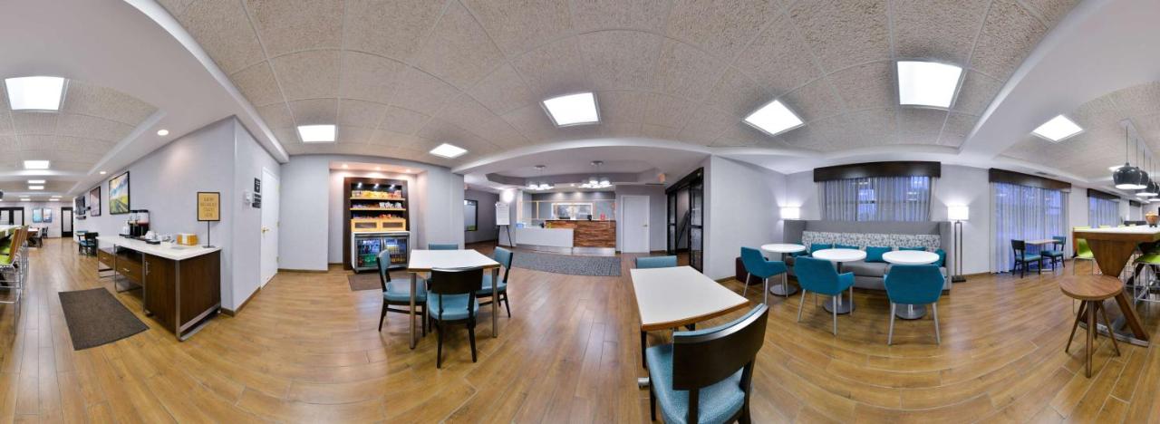 | Hampton Inn LaPorte