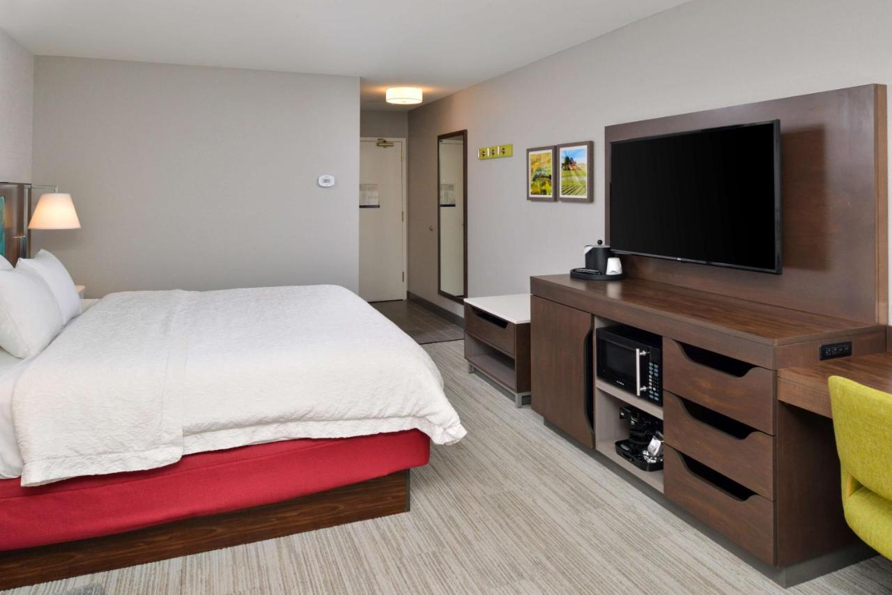 | Hampton Inn LaPorte