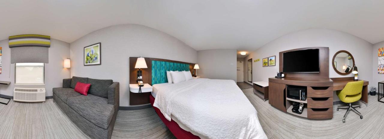 | Hampton Inn LaPorte