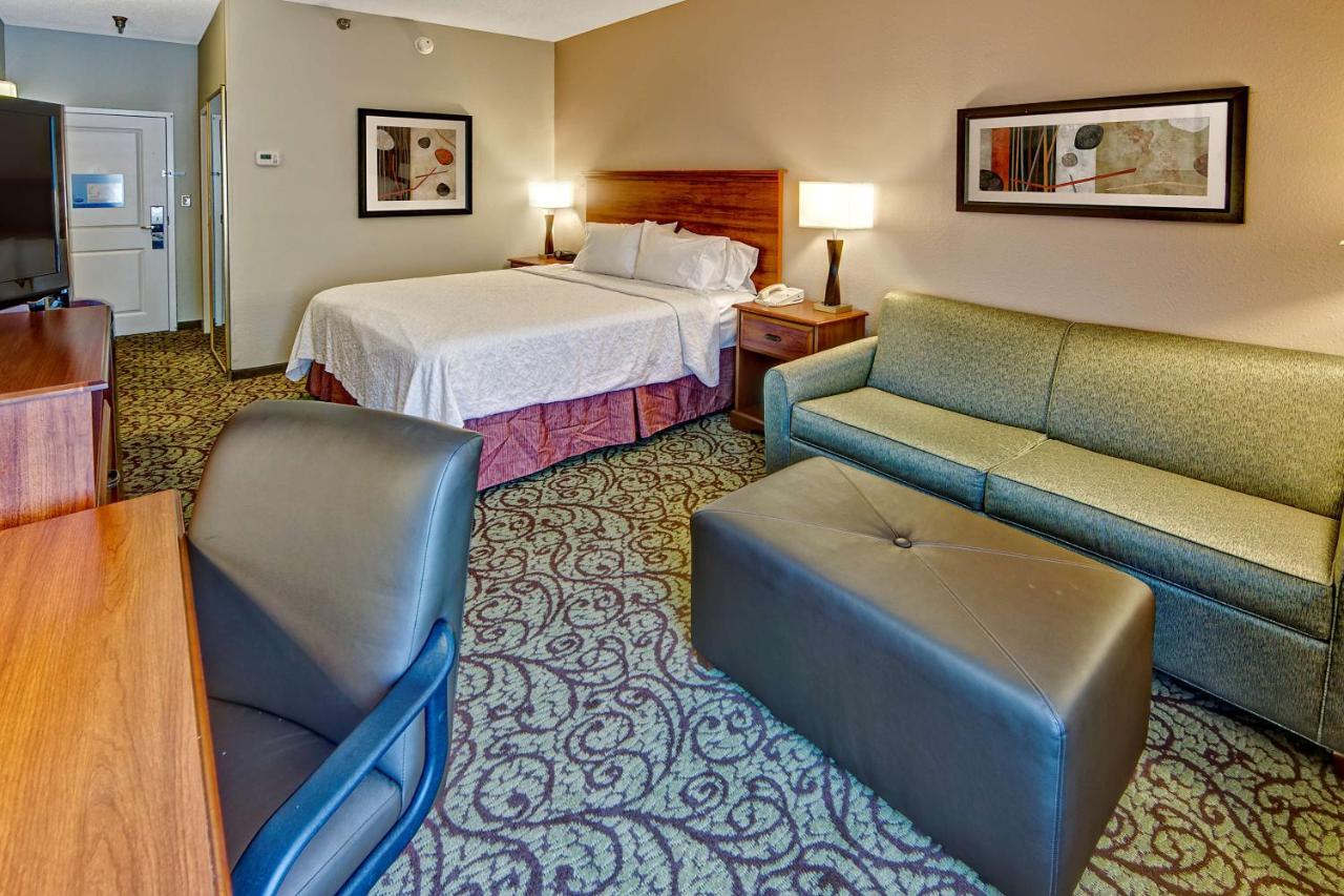 King Room with Sofa Bed - Non-Smoking at Hampton Inn Laurinburg