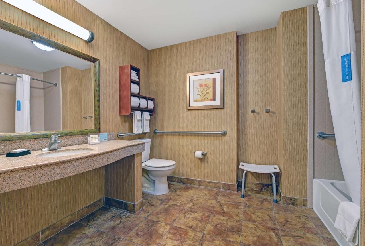 Double Room - Disability Access/Non-Smoking at Hampton Inn Deming