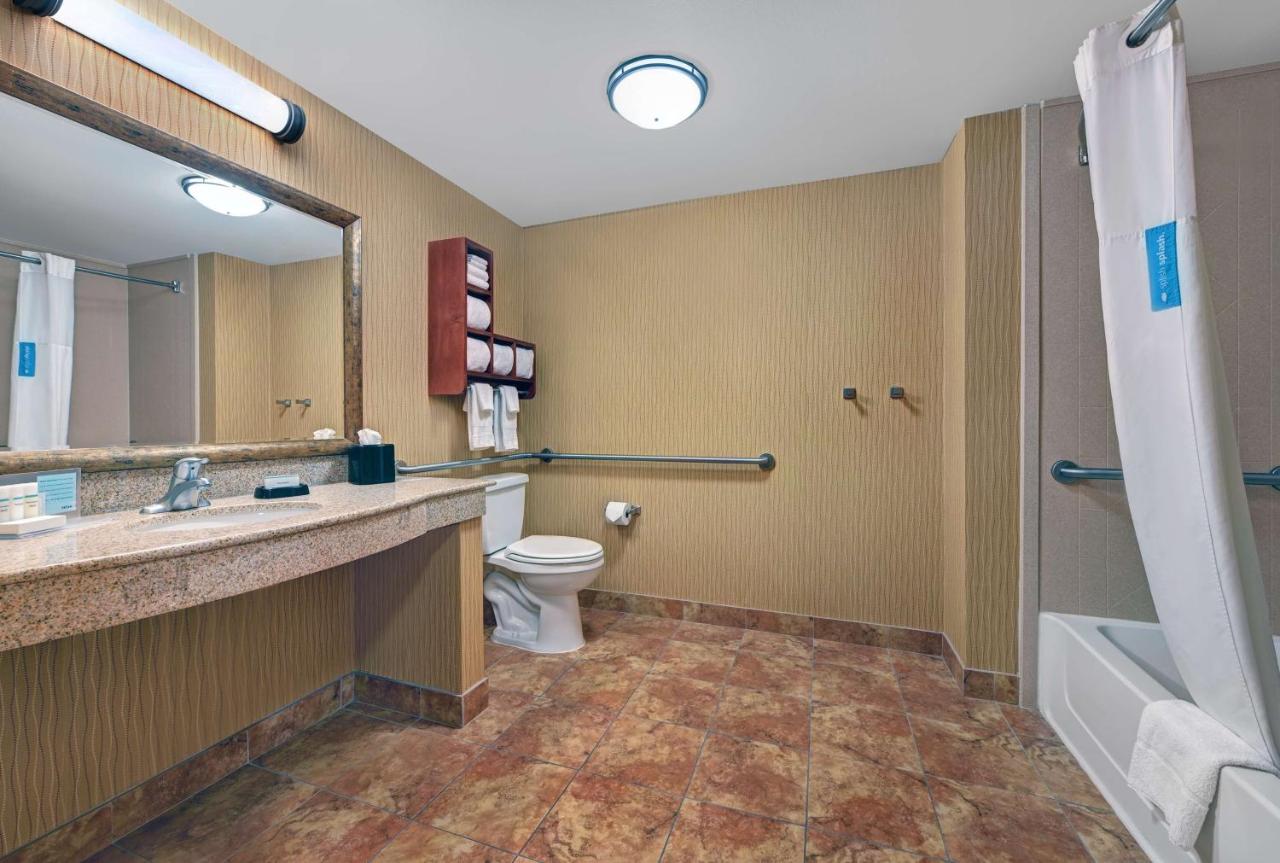King Room - Disability Access/Non-Smoking at Hampton Inn Deming