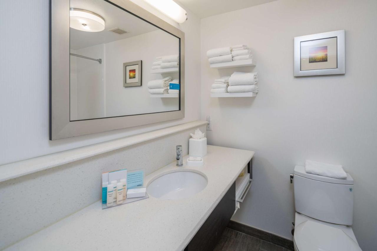 King Room - Disability Access at Hampton Inn Livermore