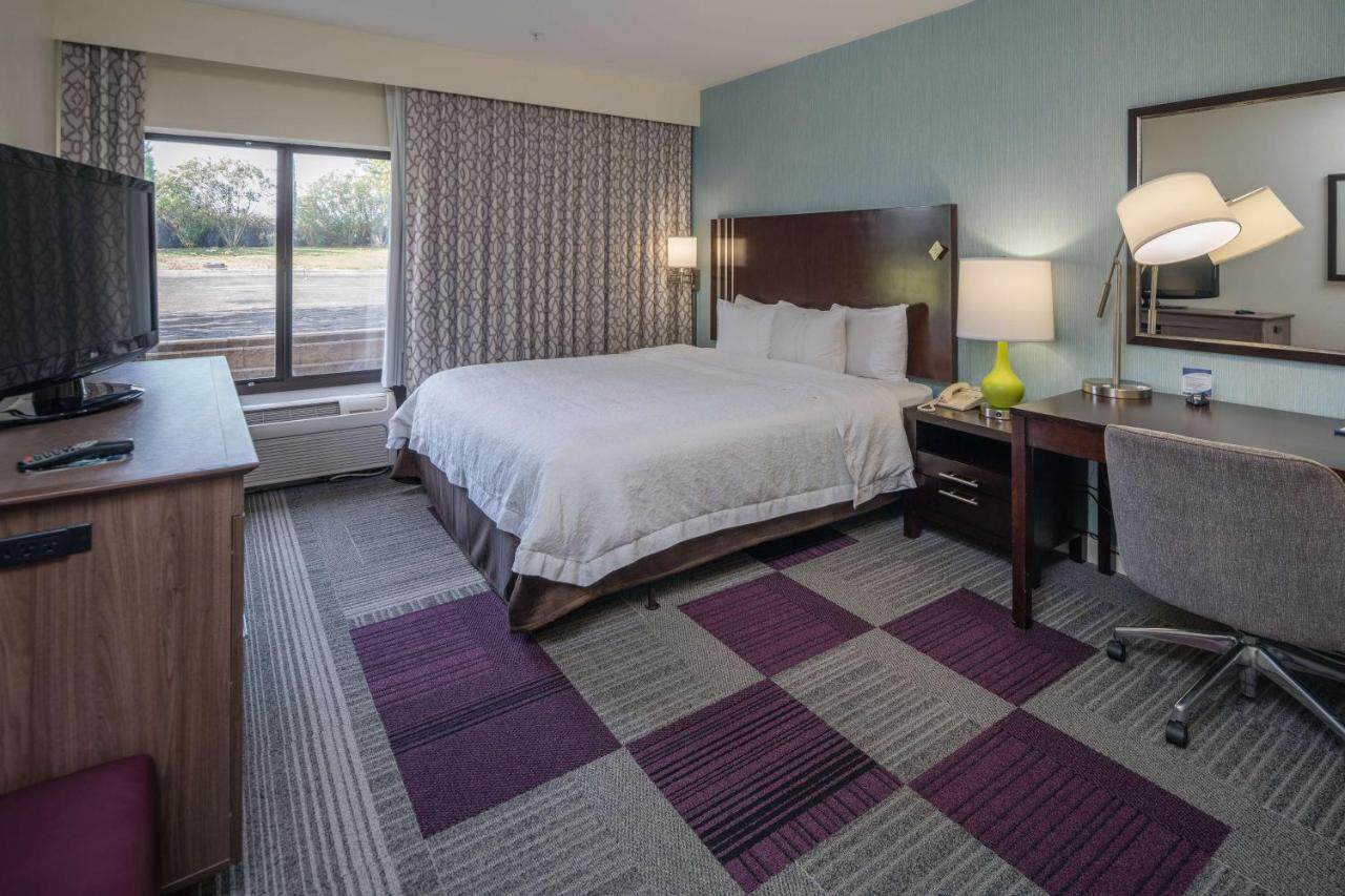 King Room - Disability Access at Hampton Inn Livermore