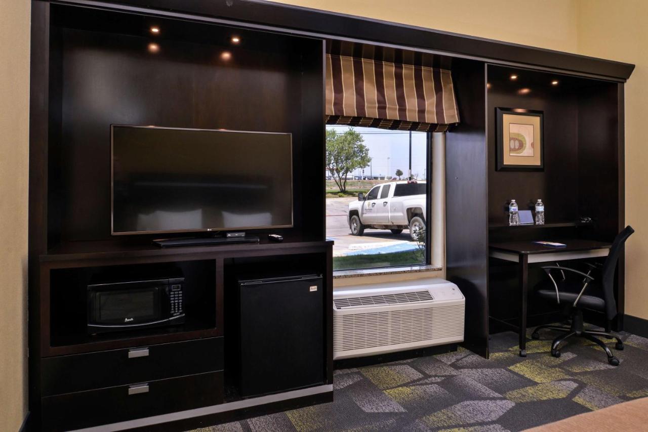 King Room - Non-Smoking at Hampton Inn & Suites Big Spring