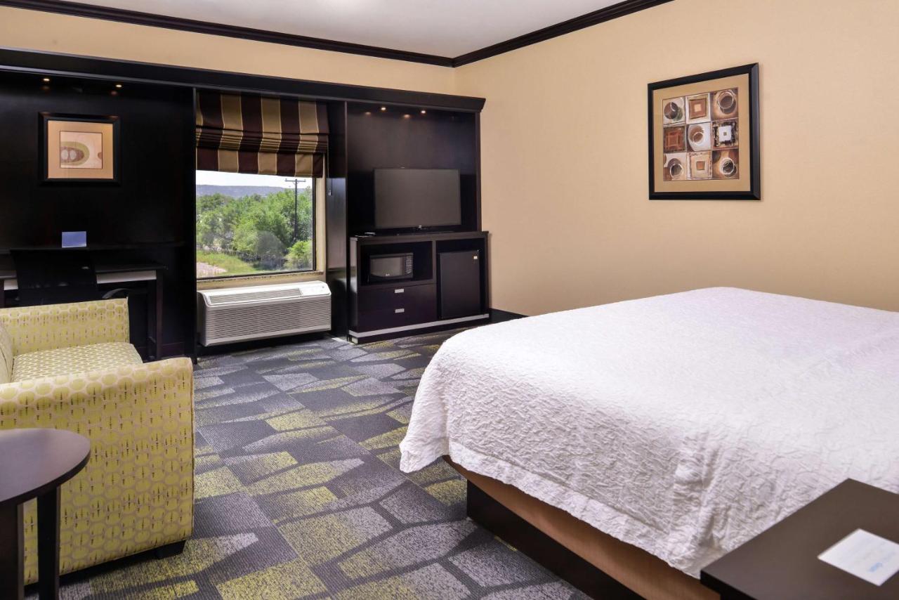 King Studio with Sofa Bed - Non-Smoking at Hampton Inn & Suites Big Spring