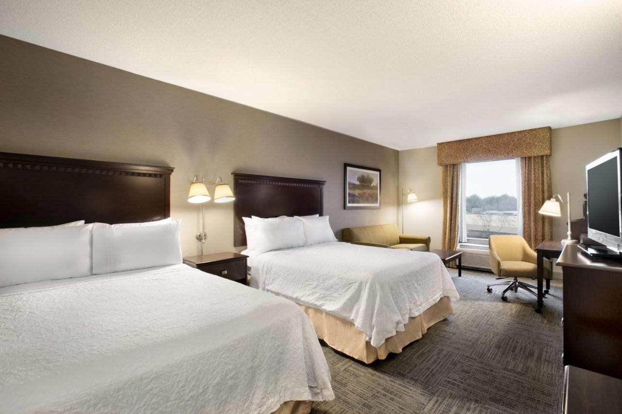 | Hampton Inn & Suites Mahwah