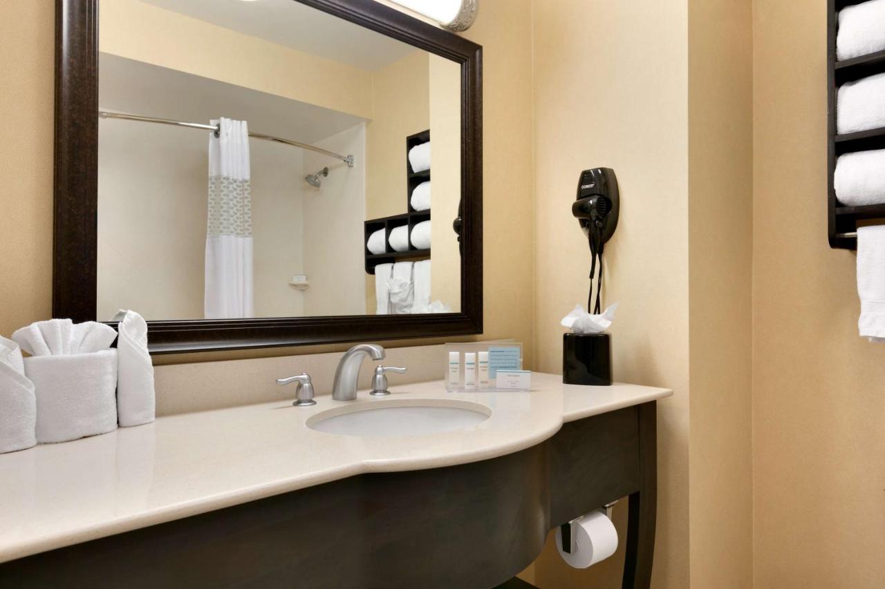 Queen Studio with Sofa Bed - Non-Smoking at Hampton Inn & Suites Mahwah