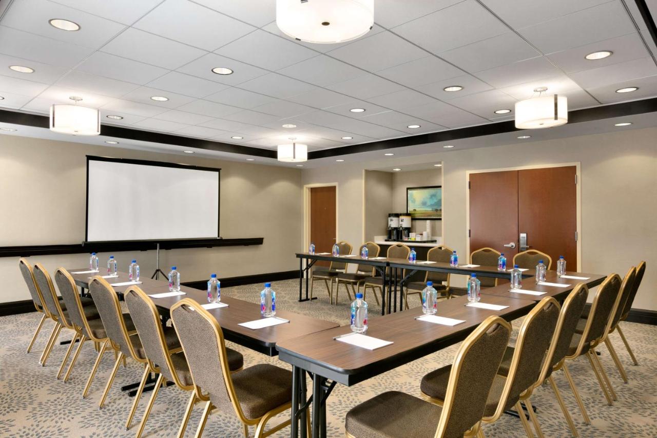 | Hampton Inn & Suites Mahwah