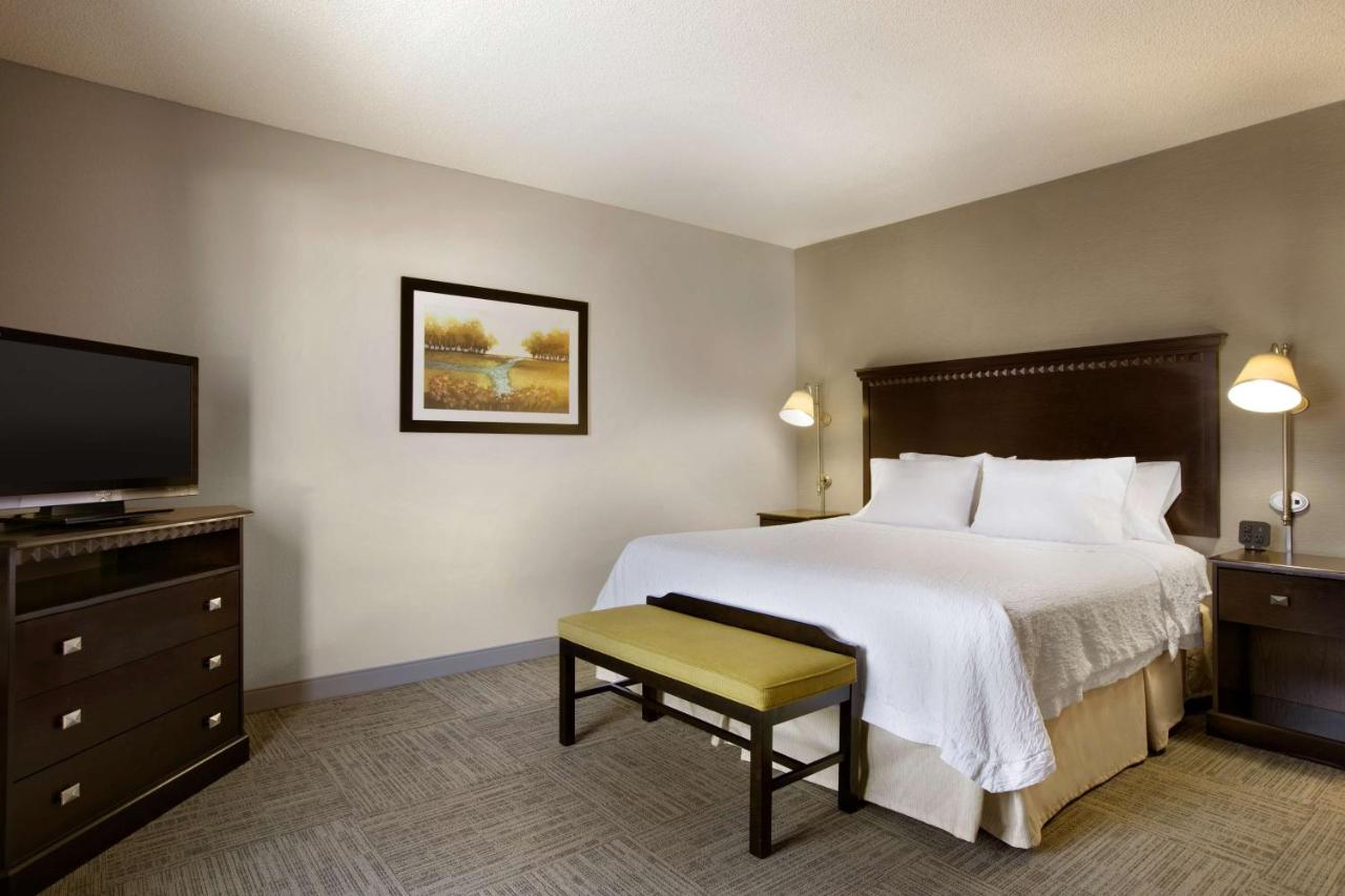 | Hampton Inn & Suites Mahwah