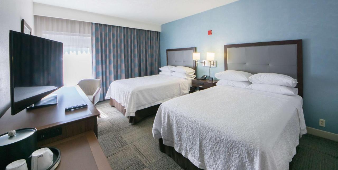Queen Room with Two Queen Beds - Non-Smoking at Hampton Inn Lakeland