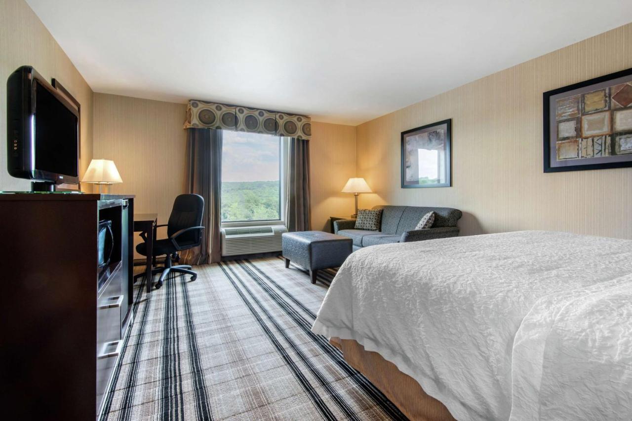 King Room with Sofa Bed - Non-Smoking at Hampton Inn Meadville