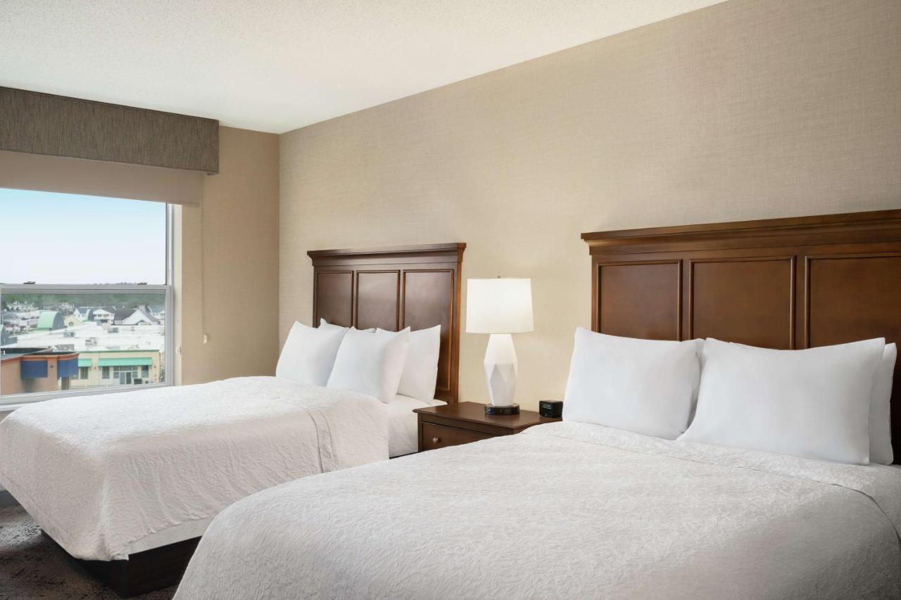| Hampton Inn & Suites Exeter