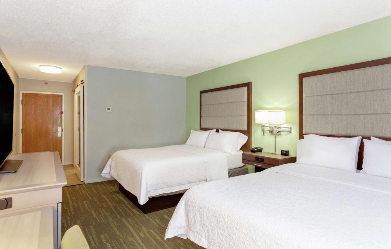 Queen Room with Two Queen Beds - Disability Access/Non-Smoking at Hampton Inn Melbourne