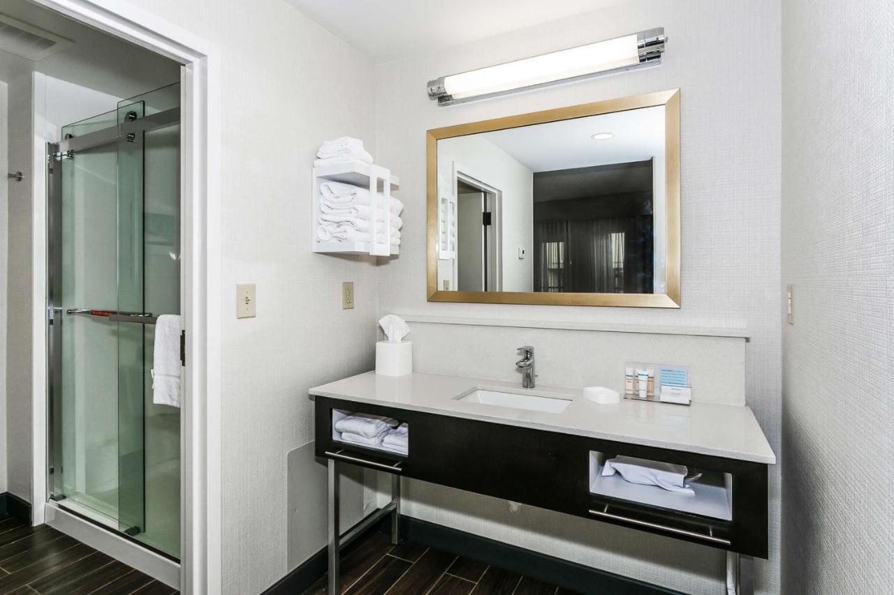 King Suite - Non-Smoking at Hampton Inn & Suites Mobile- Downtown Historic District