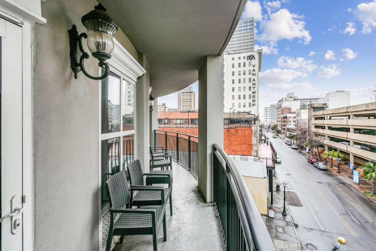 King Suite - Non-Smoking at Hampton Inn & Suites Mobile- Downtown Historic District