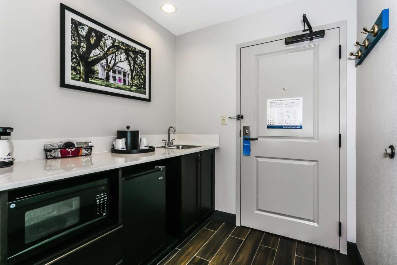 King Studio Suite - Non-Smoking at Hampton Inn & Suites Mobile- Downtown Historic District
