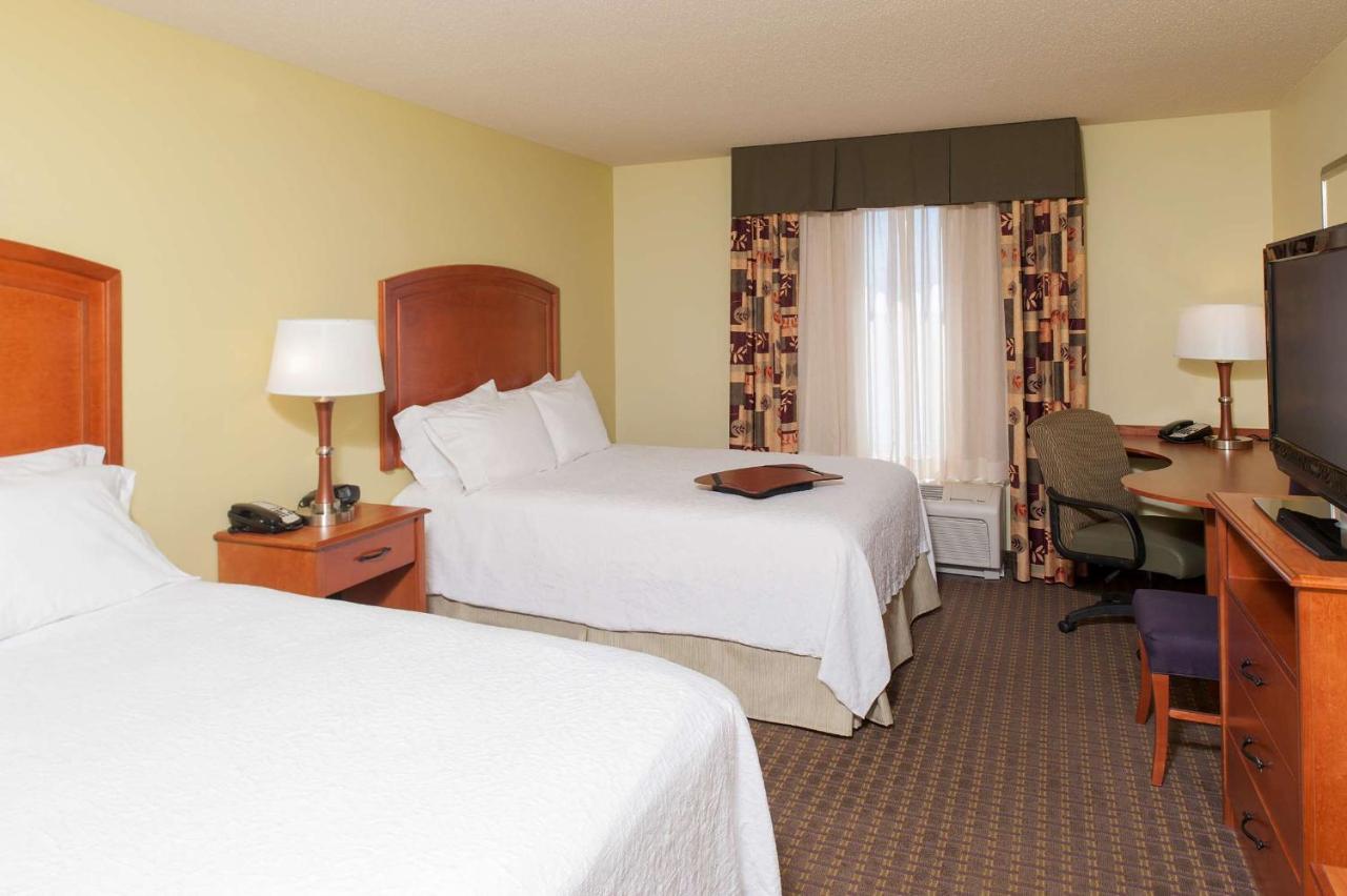 Queen Room with Two Queen Beds - Disability Access Non-Smoking at Hampton Inn Macomb