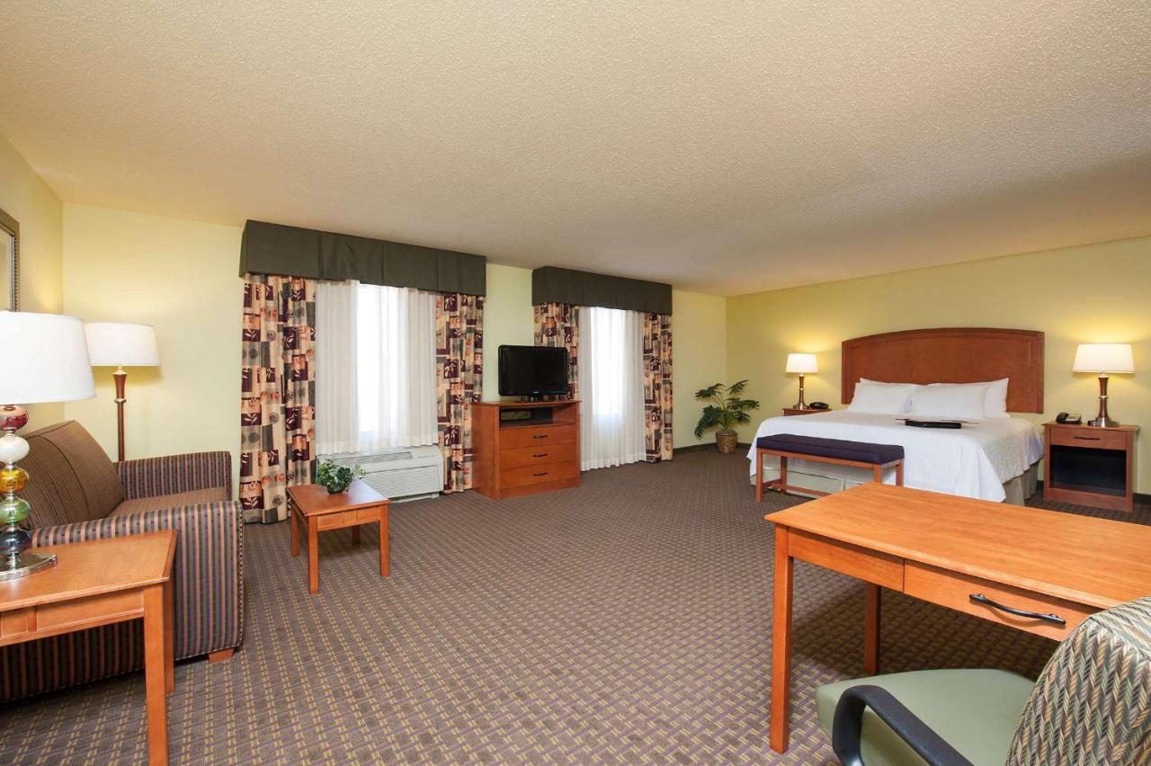 King Studio with Sofa Bed - Non-Smoking at Hampton Inn Macomb