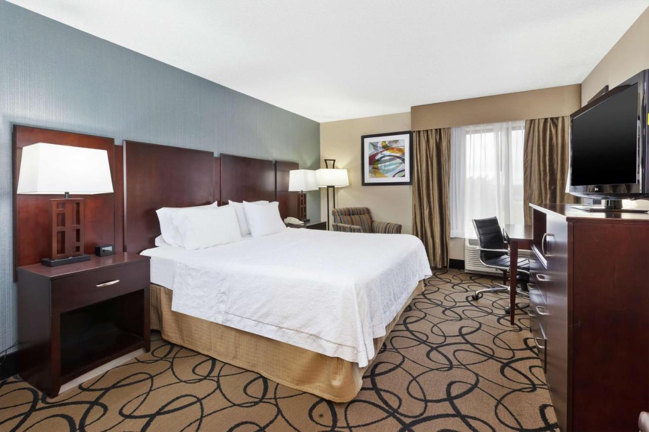 King Room - Non-Smoking at Hampton Inn Monroe