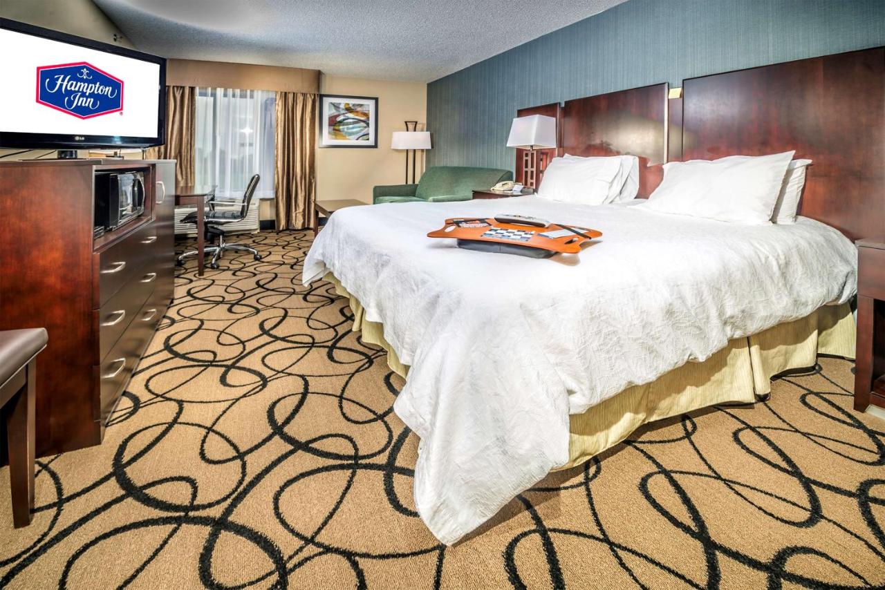 King Room with Sofa Bed - Non-Smoking at Hampton Inn Monroe