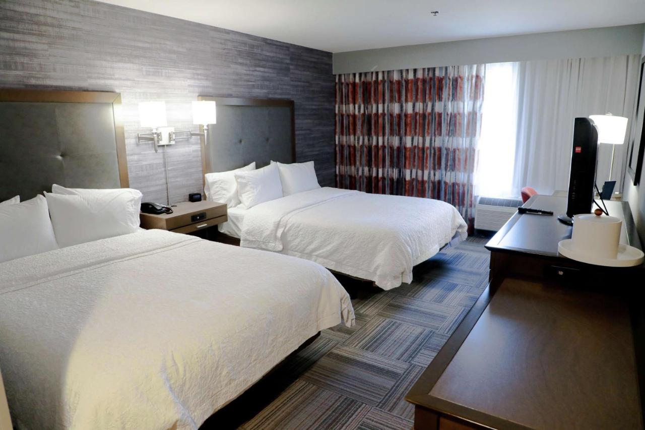 Double Room with Two Double Beds and Bath Tub - Mobility/Hearing Accessible - Non-Smoking at Hampton Inn Muskogee