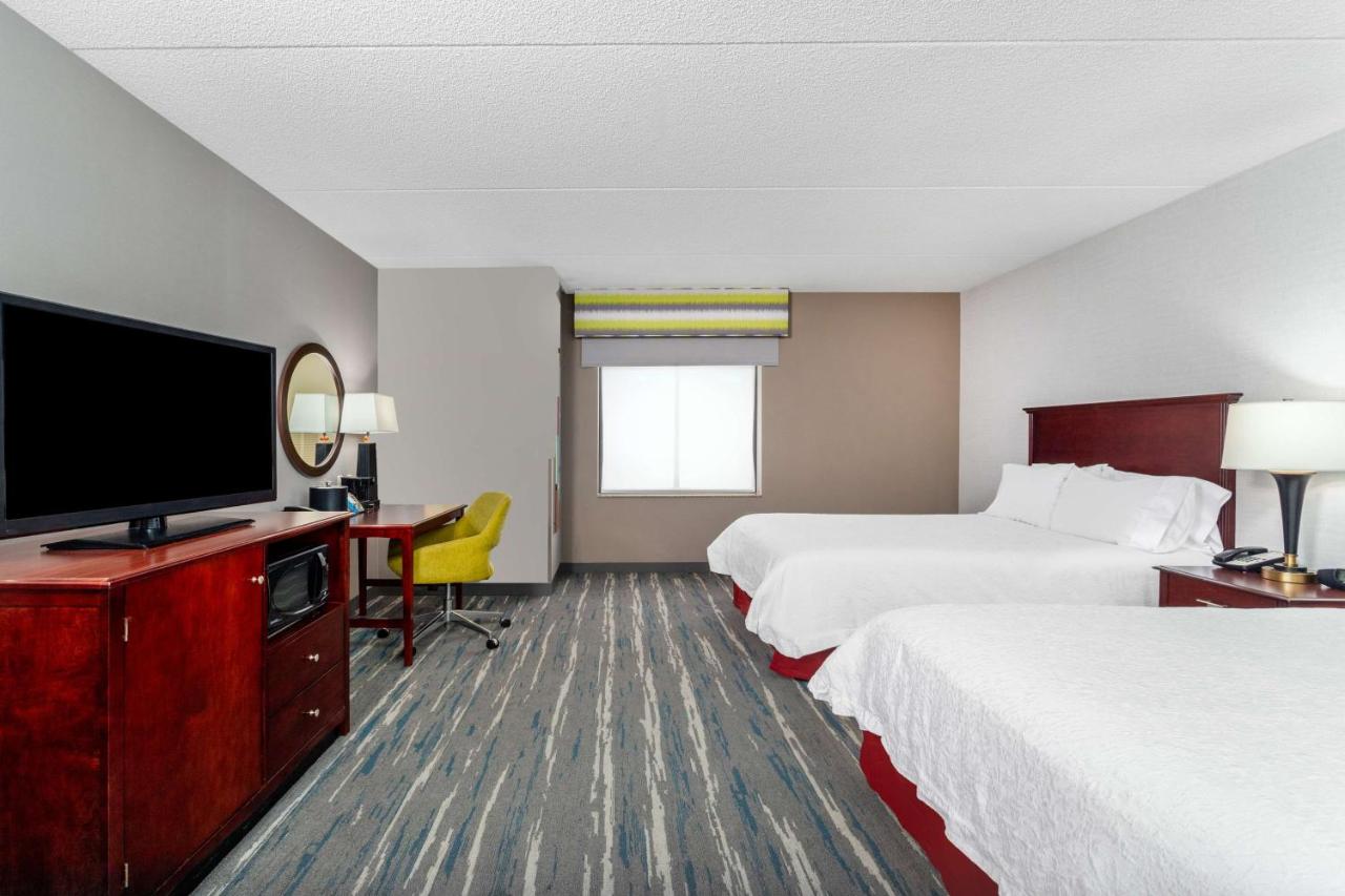 Queen Room with Two Queen Beds - Disability Access/Non-Smoking at Hampton Inn Suites Minneapolis St Paul Arpt-Mall of America