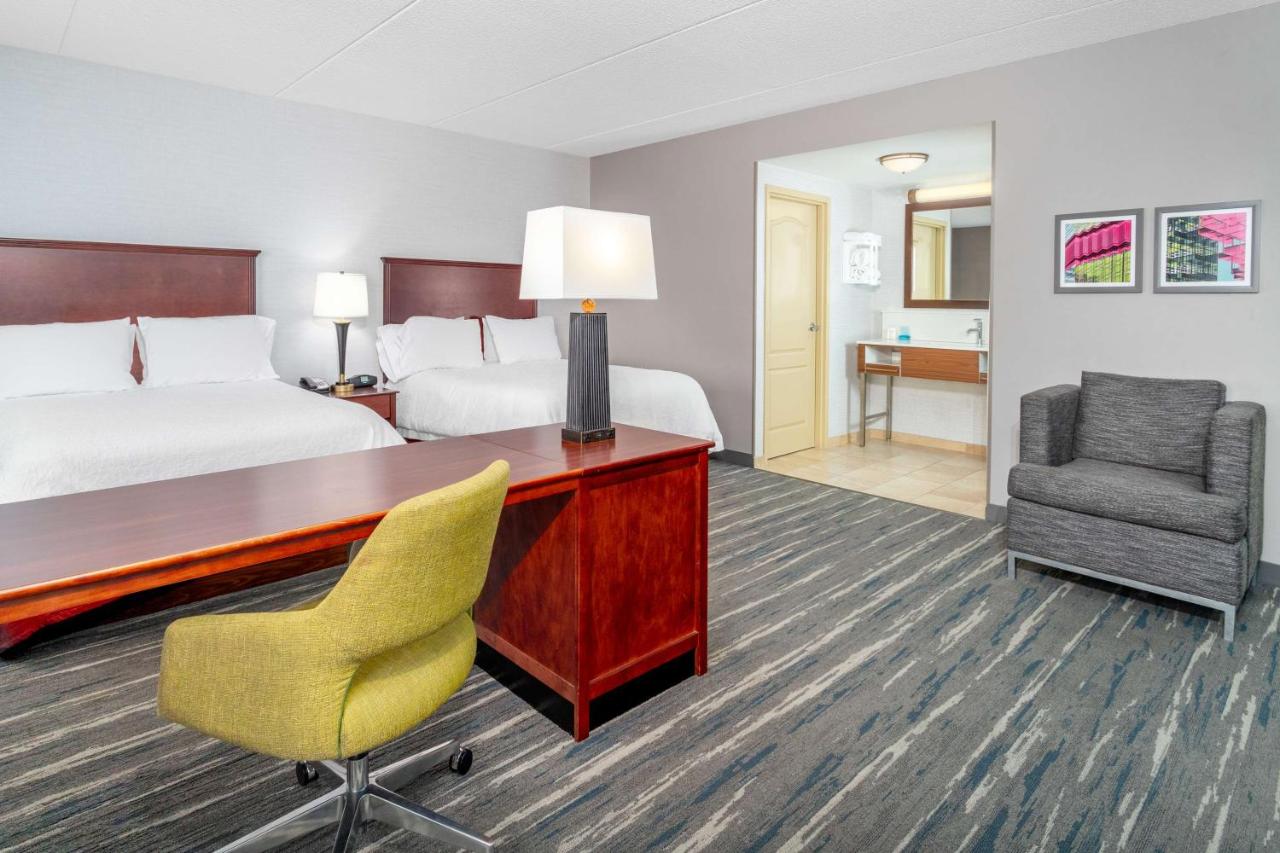 Queen Suite with Sofa Bed at Hampton Inn Suites Minneapolis St Paul Arpt-Mall of America