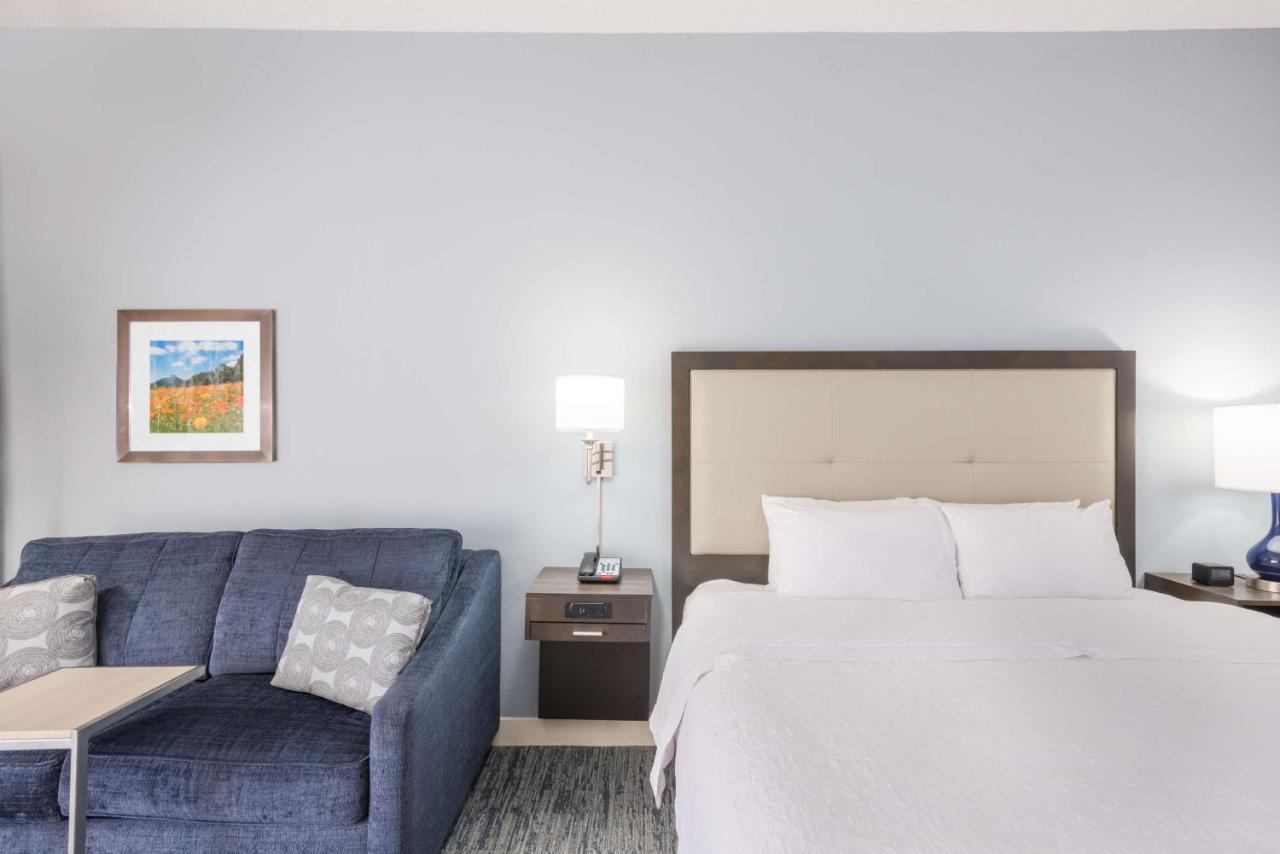 Premium Executive King Room - Non-Smoking at Hampton Inn Mount Airy