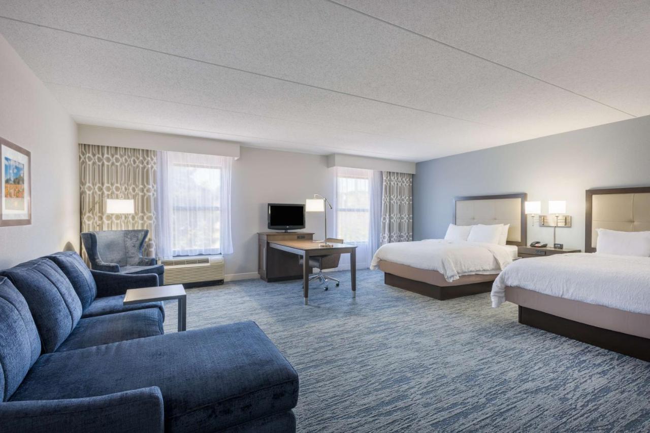 Queen Studio with Two Queen Beds - Non-Smoking at Hampton Inn Mount Airy