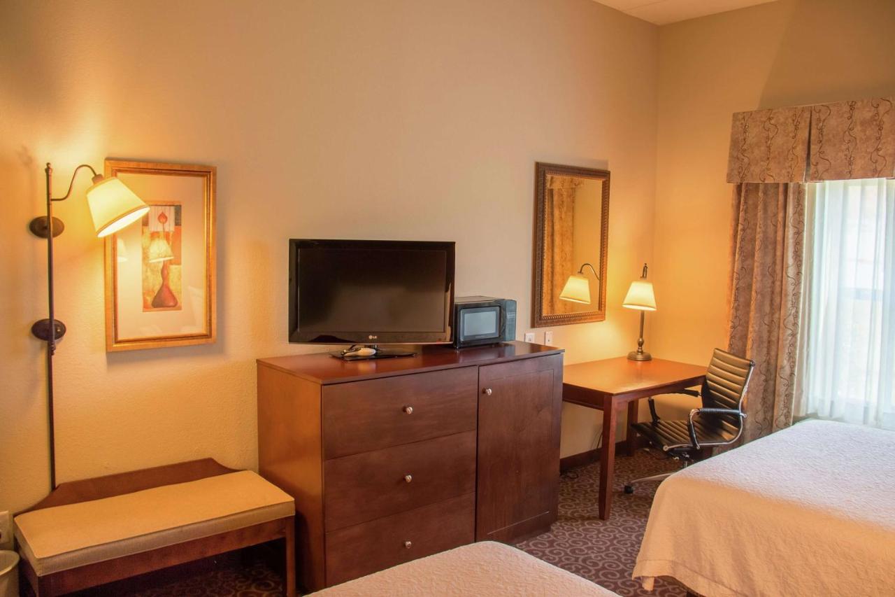 Queen Room with Two Queen Beds at Hampton Inn Murphy