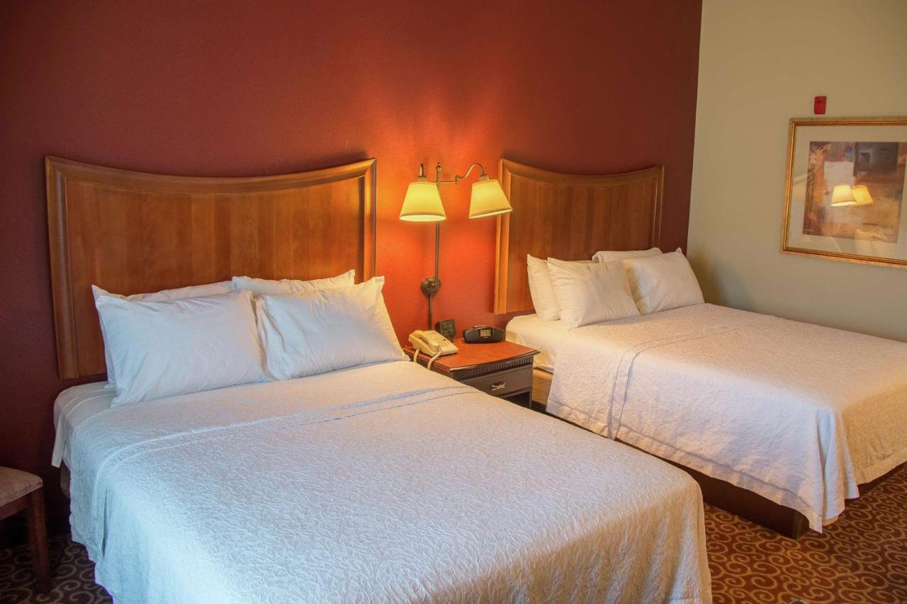 Queen Room with Two Queen Beds at Hampton Inn Murphy