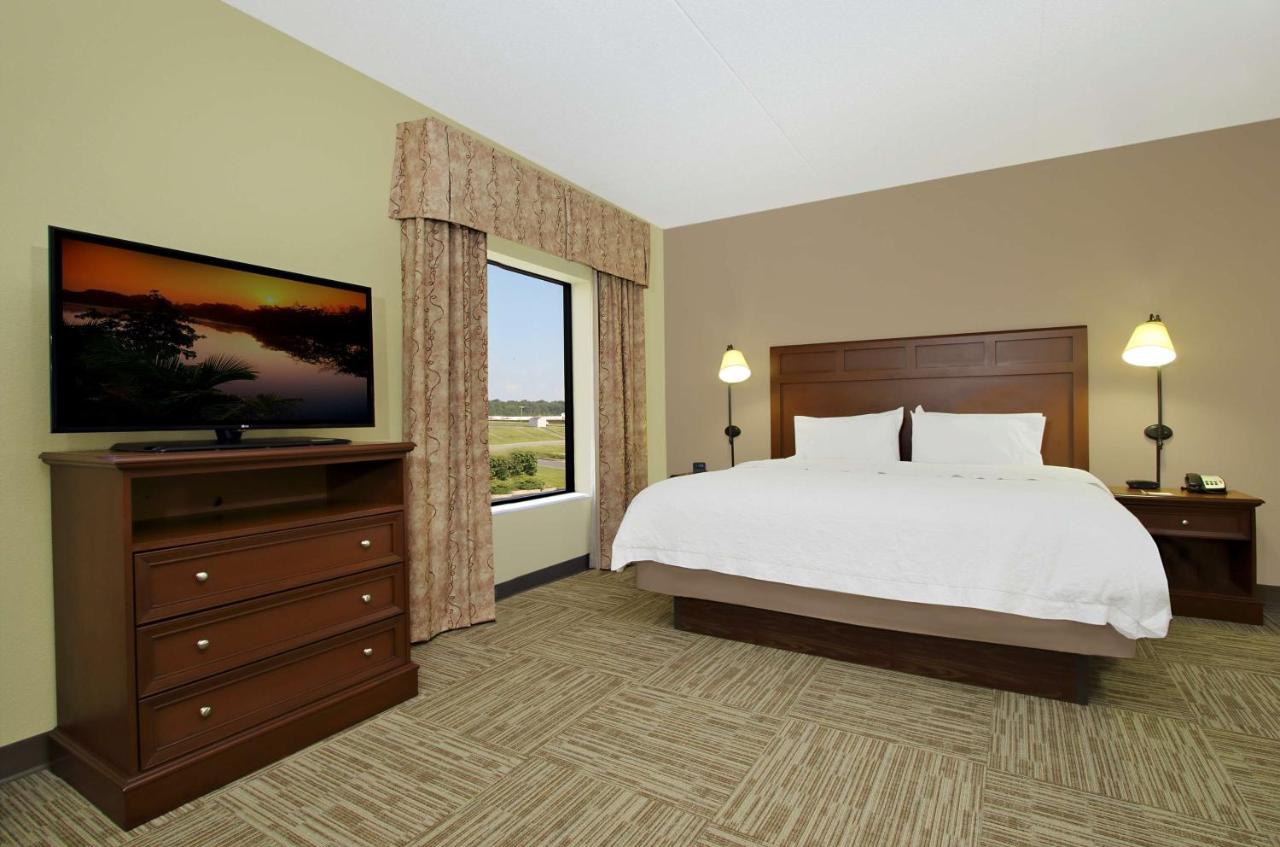 King Studio with Sofa Bed - Non-Smoking at Hampton Inn & Suites Madisonville